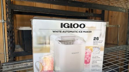 Igloo ice maker