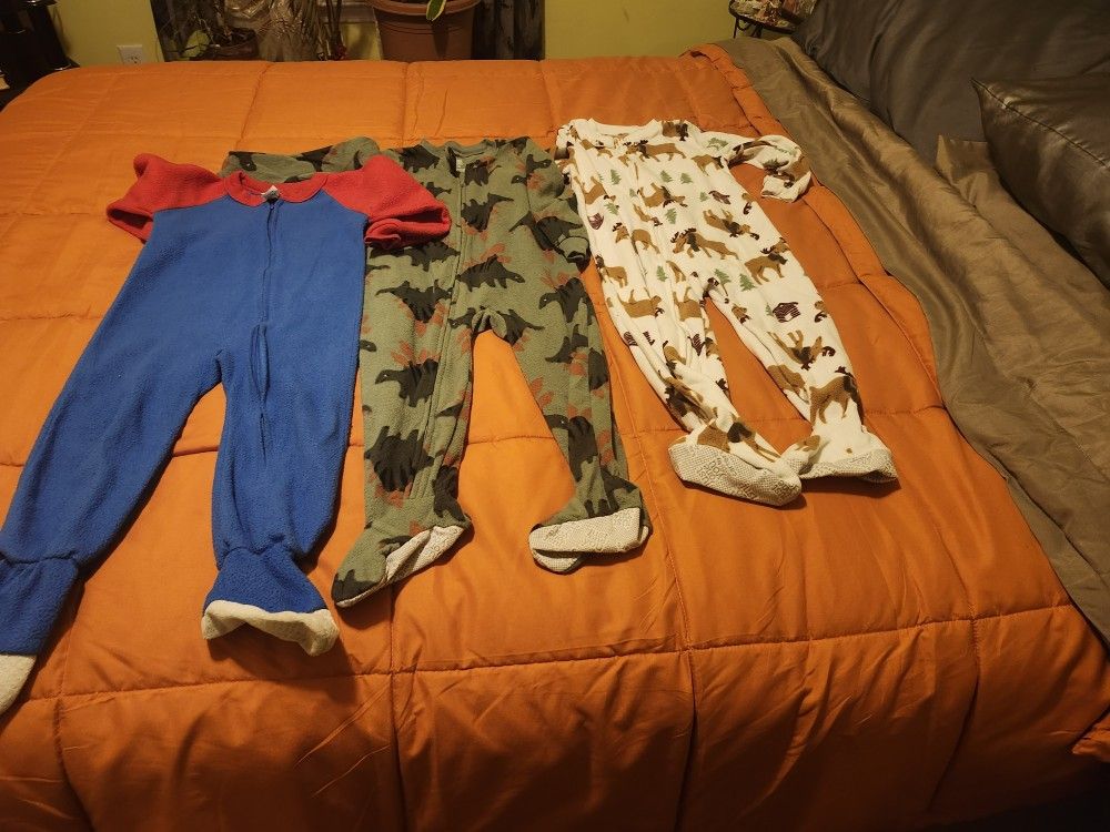 TODDLER PAJAMAS SIZE 4T