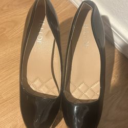 Heels $5 Size 8.5