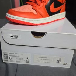 Jordan Mid 1