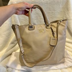 Prada Vitello Daino Tote W/authentication Card