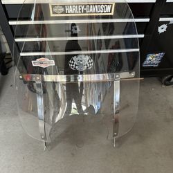 HD Windshield/Back Rest 