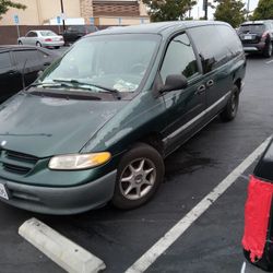 1989 Dodge Caravan
