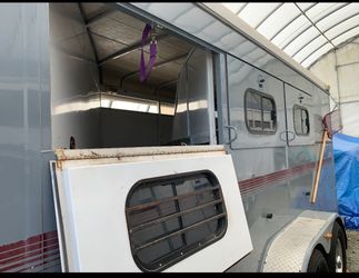 Three Horse Horse Trailer Weekender