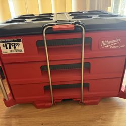 thumbnail image 2 of Milwaukee PACKOUT 22 2 of 4