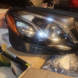 Mercedes-Benz headlight