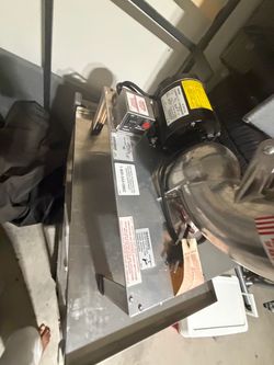 Electrical snow cone machine