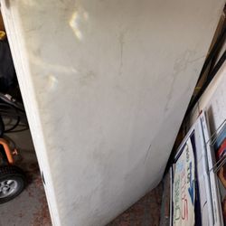 Plastic Table 8 Pies