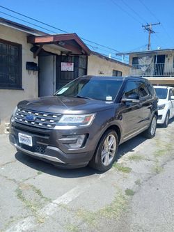 2016 Ford Explorer
