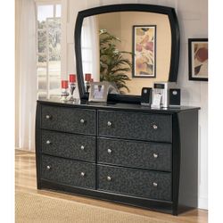 Dresser With Mirror And 6 Drawers