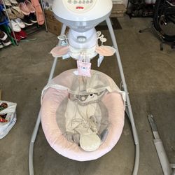 Electric Baby Swing - Fisher Price