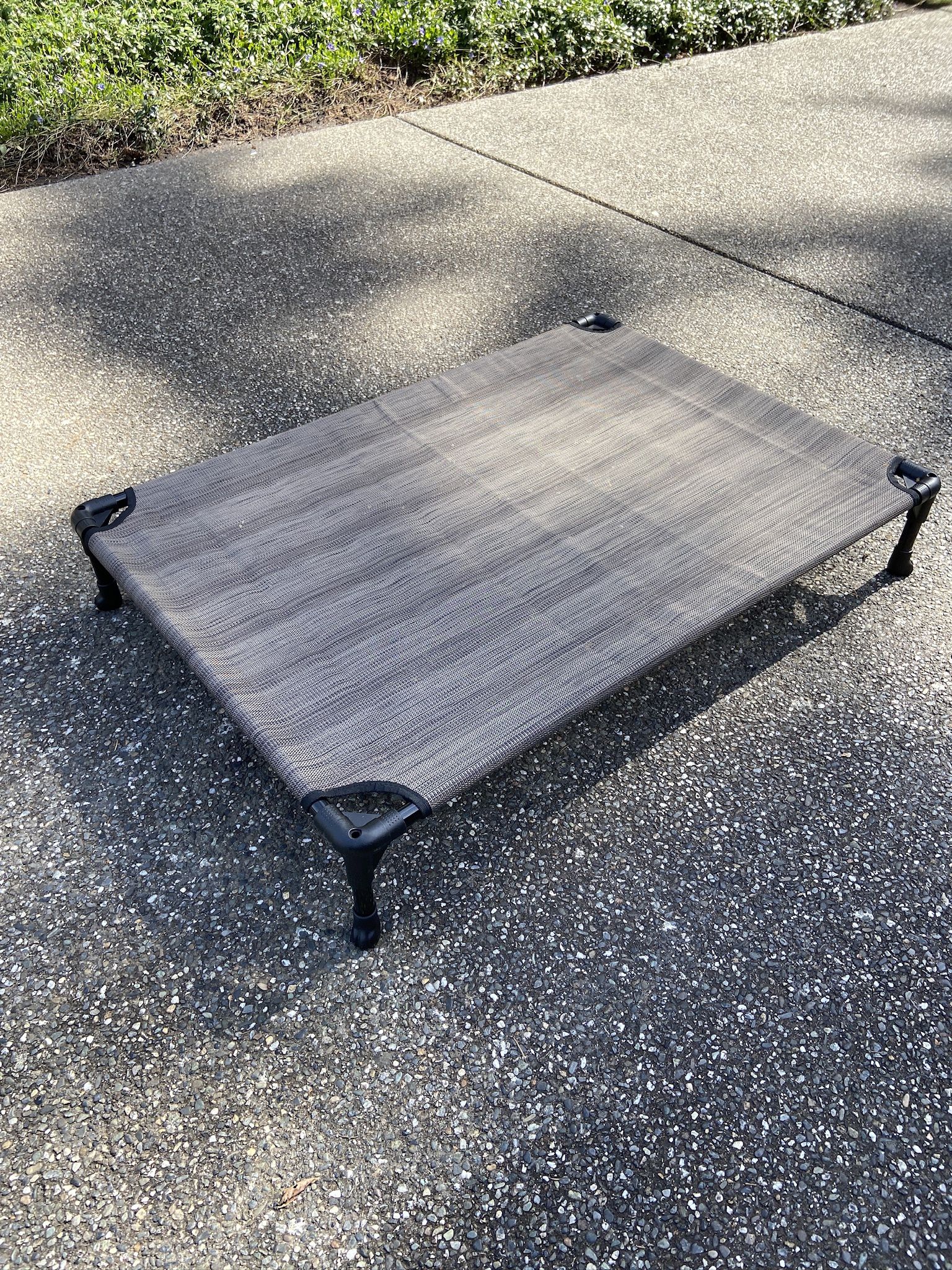 Elevated Dog Cot Bed (42” X 30”)