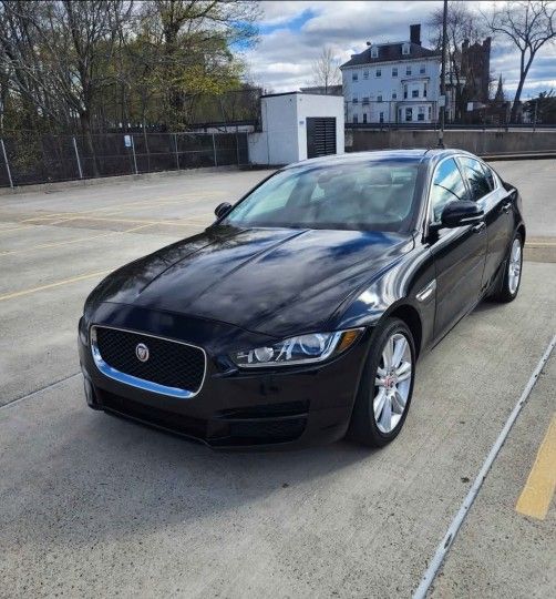 2019 Jaguar XE