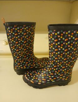 Girls cat and Jack polka dot rain boots size 4