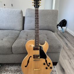 Gibson ES-135 And DV Mark Little Jazz 