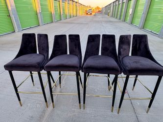 4 Sleek Grey Velvet Upholstered Stool With Matte Black/Gold Finish