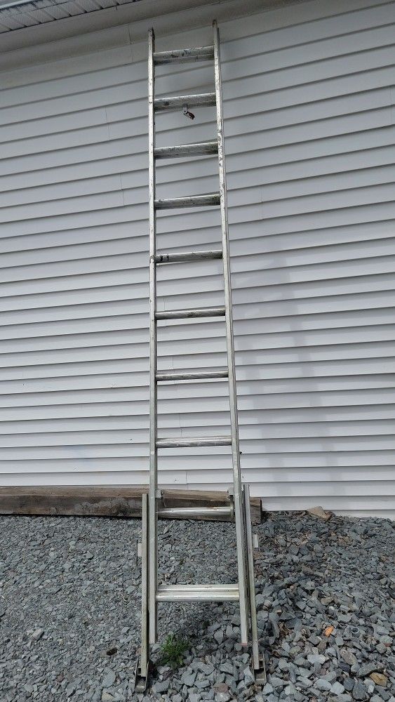 20ft Aluminum Extension Ladder