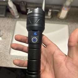 Electric Flashlight With No Type C