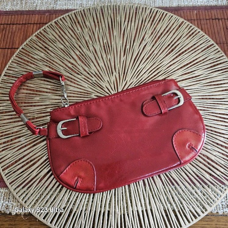 NEW! $3 WOMENS RED WRISTLET WALLET