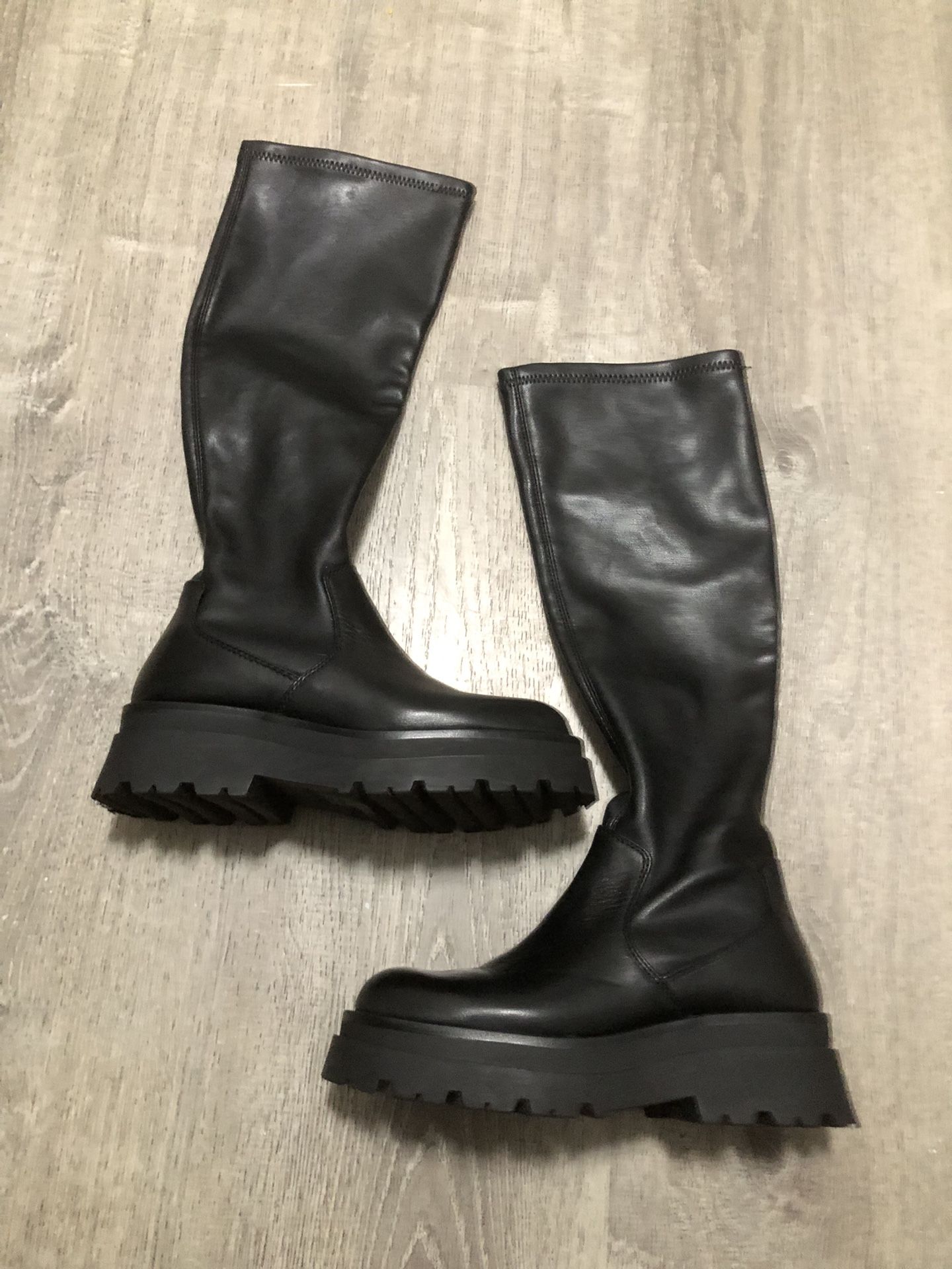 Aldo Women’s Boots Size 6