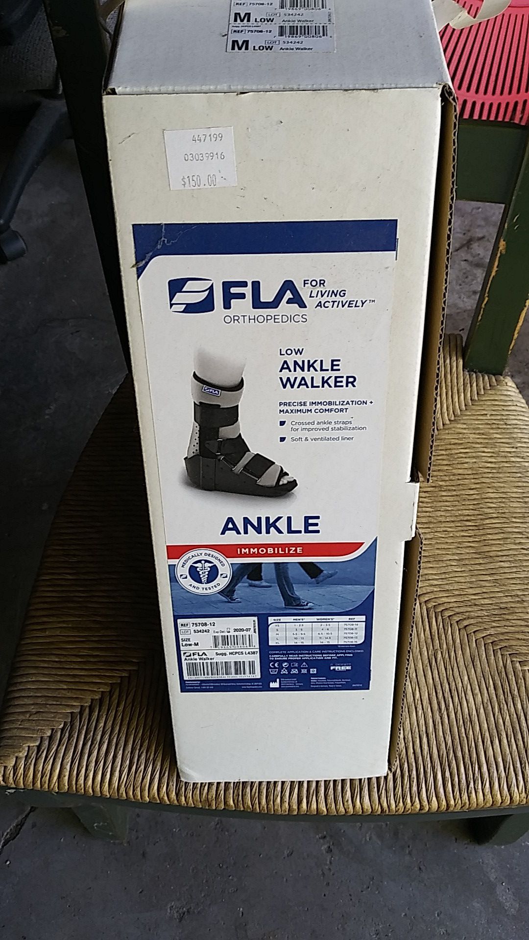 Low ankle walker