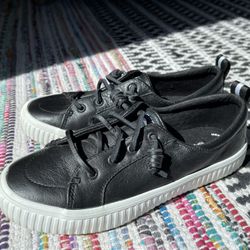 Black Leather Sperry’s (Ladies 6)