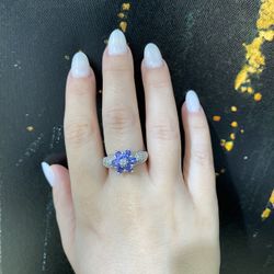 14k DIAMOND FLOWER RING 