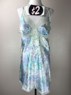 Women’s night gown size 12-14