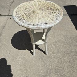 Vintage Wicker Round End Or Occasional Table