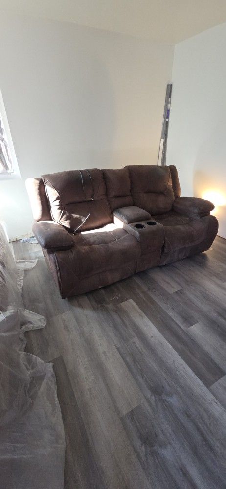 DOUBLE RECLINER COUCH