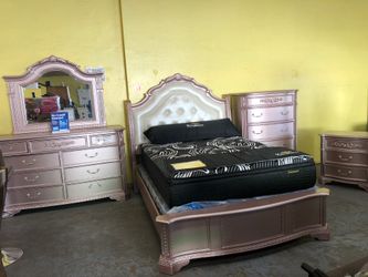 Bedroom set Queen