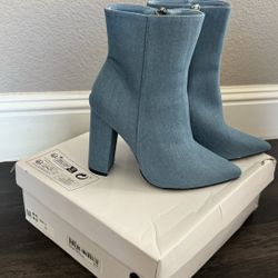 Brandnew Denim Boots Size 7 Retail Value $158.99 + Tax 