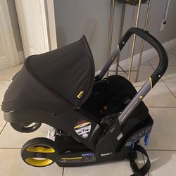 Doona Stroller With Base 