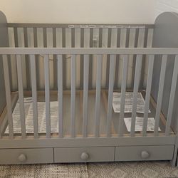 IKEA Crib With Mattress And Bed Sheet