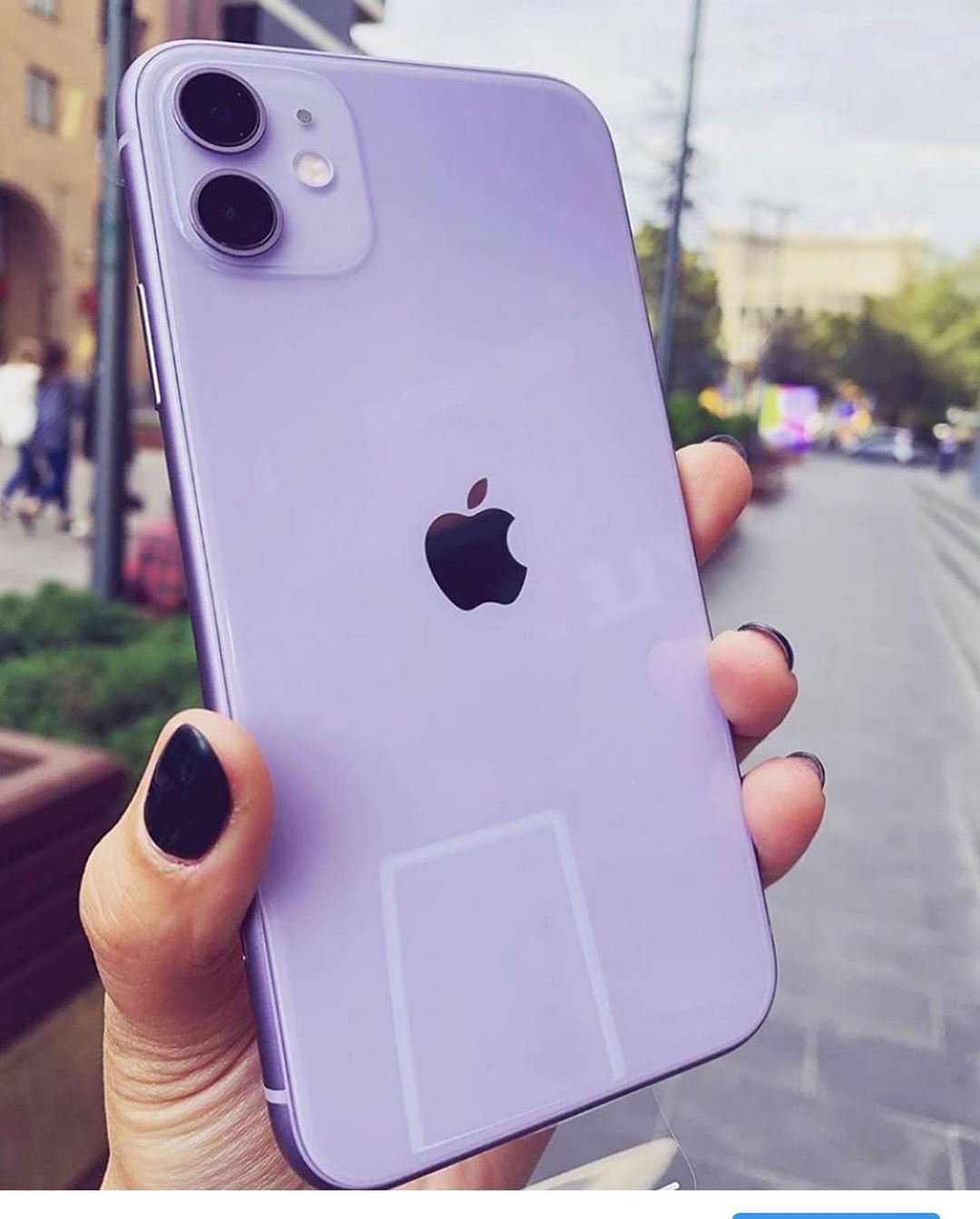 UNLOCKED iPhone 11 64GB Purple