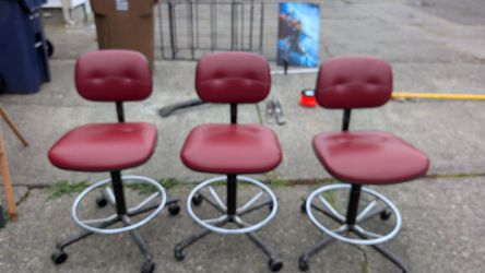 3 old schoolstools