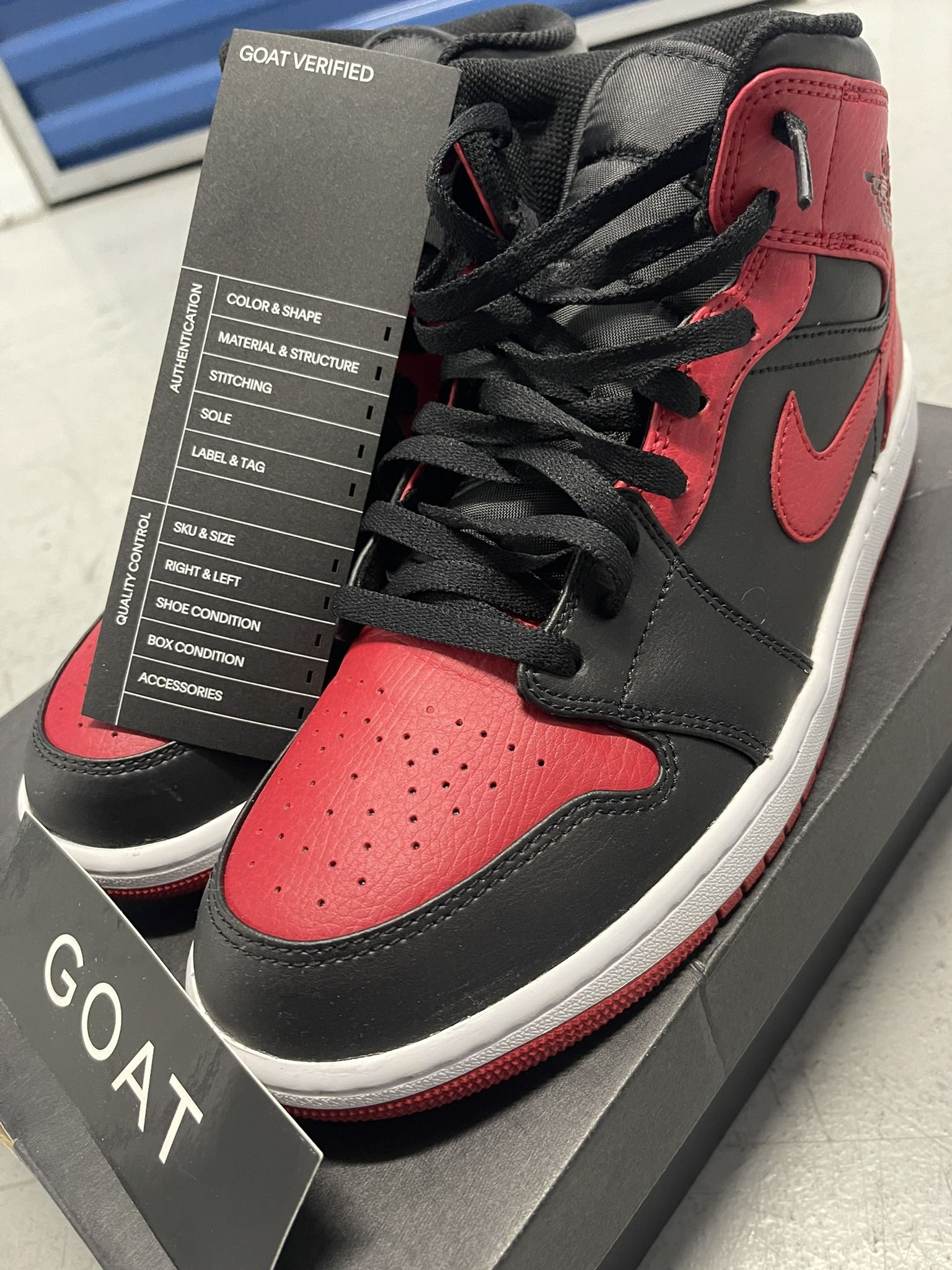 Jordan 1 Mid Top