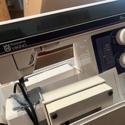 Viking Sowing Machine 