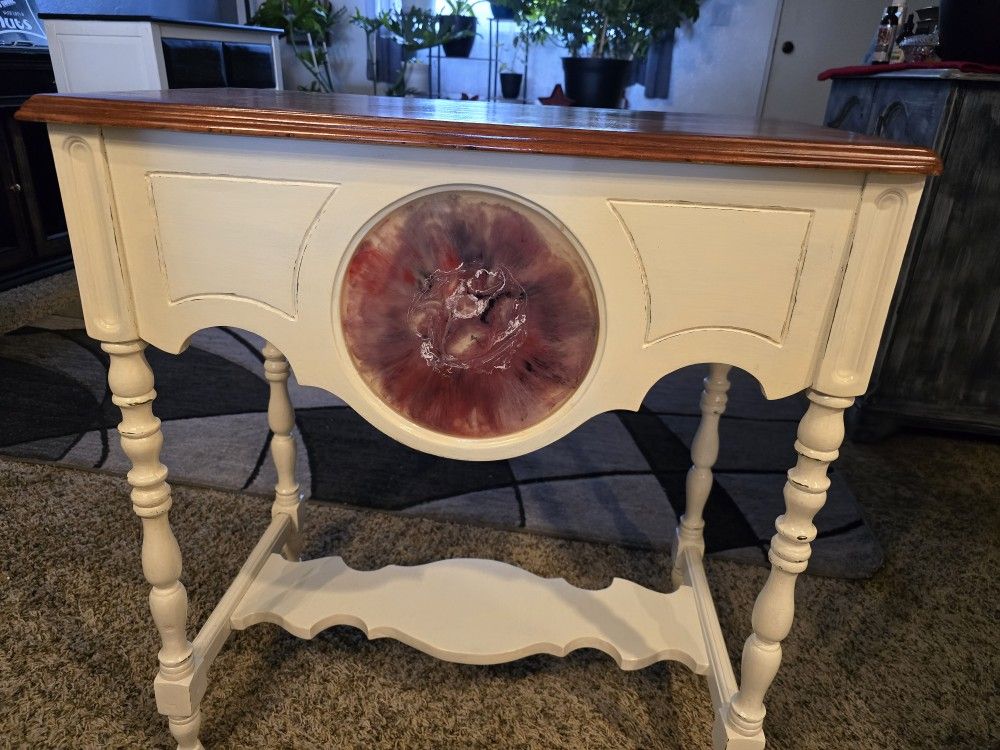Accent Table