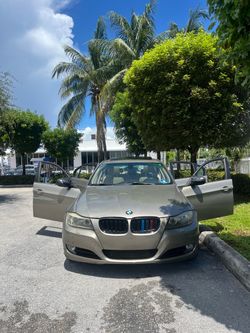 2011 BMW 328i xDrive AWD – Clean Title