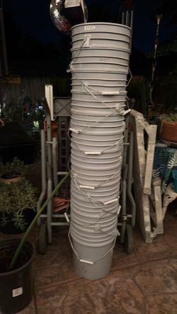 USED BUCKETS