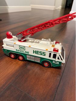 1996 VINTAGE HESS DIECAST FIRE TRUCK