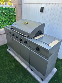 TYTUS Fresno 5-Burner Outdoor Kitchen Grill – Brand New, Never Used