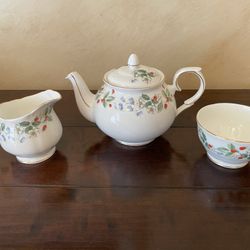 English Teapot With Sugar Bowl And Milk Jug