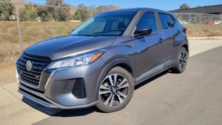 2021 Nissan Kicks S