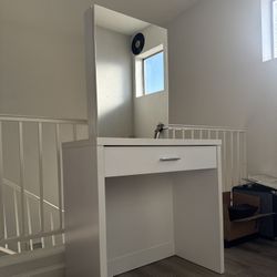 White Vanity- MOVING- NEED GONE