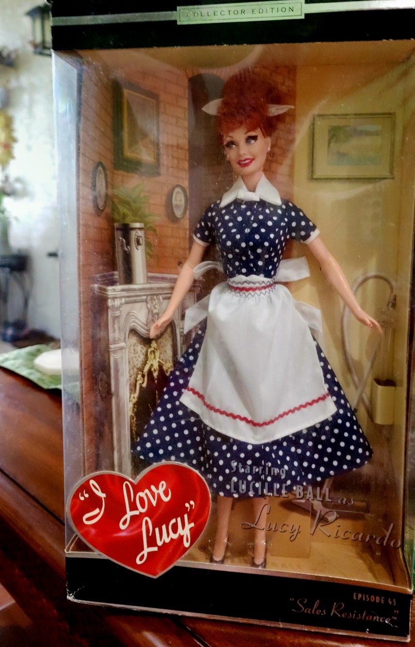 I Love Lucy Collectors Edition Barbie Episode 45 - Sales Resistance - New In Box