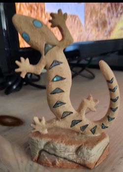 Gecko Figurine