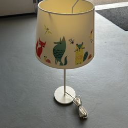 Beautiful kids room lamp excellent condition five dollars