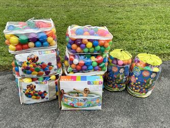 Inflatable Pool and 1000+ Balls
